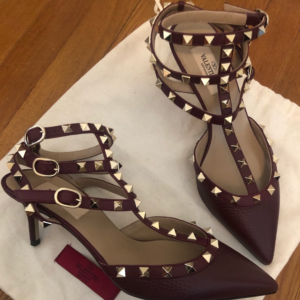 Valentino Rockstud 2-2 1/2 in Size 37.5